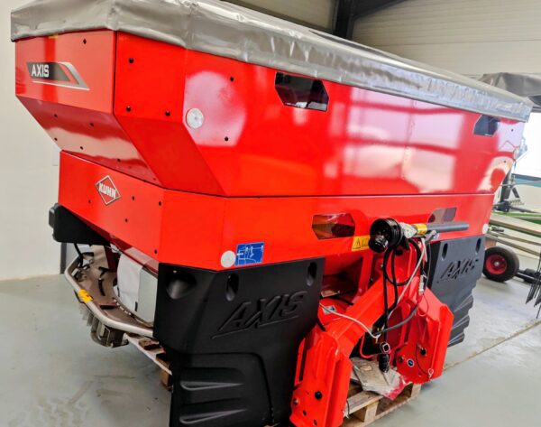 KUHN AXIS 40.2 M-EMC – W VARI-SPREAD ISOBUS PRO FERT SPREADER